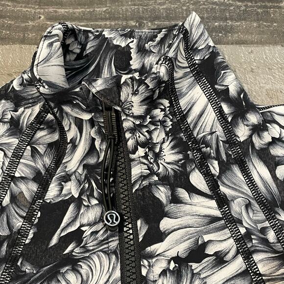 Lululemon Luxtreme Define Jacket Night Garden Ice Floral Women's 4 Black Gray - Picture 14 of 16